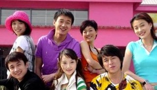 當年火遍全國的電視劇《奮鬥》，主要演員如今混的怎麼樣？