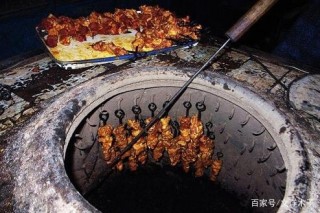 走進新疆克州，體驗新疆美食——饢坑烤肉
