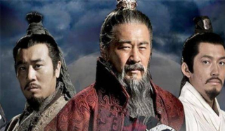 他的智謀超越司馬懿諸葛亮，武力勝過趙雲，卻在演義中被寫成菜鳥_曹真_曹操_三國