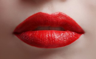 巴黎女人抽煙喝酒熬夜依舊美！揭密法國女人維持形象的小心機