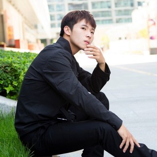 日常時尚外套搭配，驚艷了金色秋天