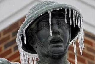 地球到底怎麼了？撒哈拉突然大雪紛飛，北極凍土開始融化