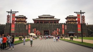 為一部電影建造一座城，這座城如今成了客流量達10億的旅遊景點
