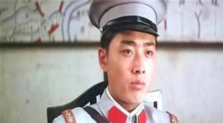 上海灘最囂張的官二代，暴打黃金榮，老爹死後怕報複就隱姓埋名