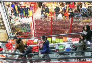 愛逛超市的人注意了！這8種食物再便宜也別買，連超市員工都不吃