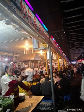 夜宿寧夏中衛市，去美食城找食兒，各種炒肚絲十分亮眼！
