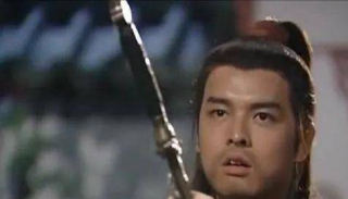 他是百曉生兵器譜上排名第四的高手，生平出手五次，死後成為神話
