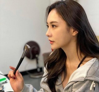 韓國“甜美系”女私教身高170，身材曲線性感迷人