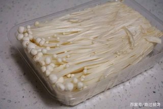魚香肉絲吃夠了？試試魚香金針菇：麻辣鮮香，吃著過癮