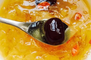愛吃4種小零食的女性，能補充膠原蛋白，女人味會比較充足