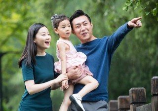 韓國女星嫁給富二代，卻培養出暴躁的女兒，心理醫生說出原因