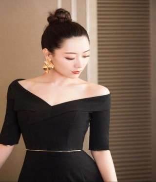 白冰靠著一部電影，火遍娛樂圈，被粉絲號稱女神