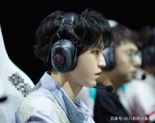 明星打遊戲有多帥？原以為楊洋夠絕，看到王俊凱：電競男主定了！