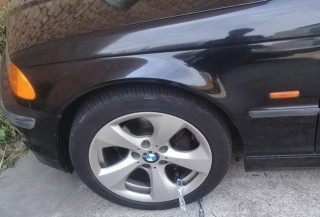 汽車輪胎惡意被鎖？別慌，老司機傳你一招“秘訣”，無需找交警