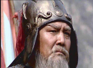 拜黃忠為後將軍，孔明關羽為何皆反對？他們想把這個位置留給誰？