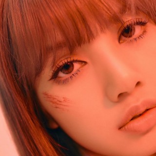 blackpink」受傷妝「，楚楚可憐的眼神惹憐愛，粉絲見後心疼