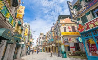 “最牛”的旅遊鎮，幾乎是複制品玩遍14大景區門票就需2200元