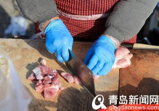 泊裏大集美食多 燴大餅一鍋煮天下