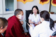 青藏鐵路送來近千人進藏醫療隊_義診_西藏_拉薩