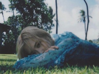 韓國女團夏威夷寫真，Lisa穿露臍裝秀身材，Rose豹紋套裙更性感！