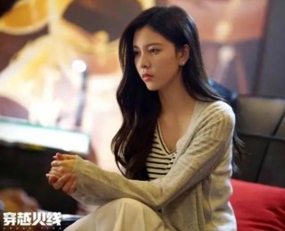 穿越火線熱播，女主角安藍撞臉沫子，網友：果然有走娛樂圈的資本