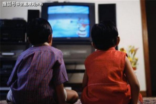 那些“看電視”和“從不看”的娃，長大後有啥區別？希望你早知道