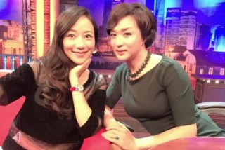 金星遊泳被抓拍，看清未P圖的身材，怪不得女明星都不愛和她合影