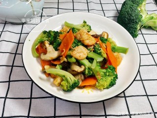 天冷多吃這道菜，3種食材巧搭配，營養好滋味，勝過吃大魚大肉