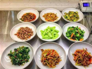 這10道夏日常備涼拌菜，天熱時吃最開胃，清爽解油膩，營養豐富