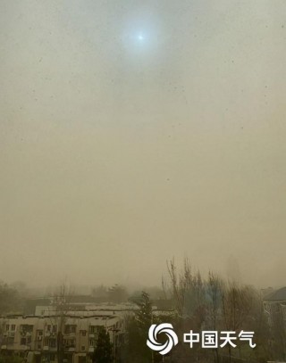 除了沙塵天氣，這些情況也能見到火星同款“藍太陽”！