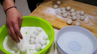 煮湯圓，開水下鍋就大錯特錯了！教你正確方法，湯圓不破皮口感好