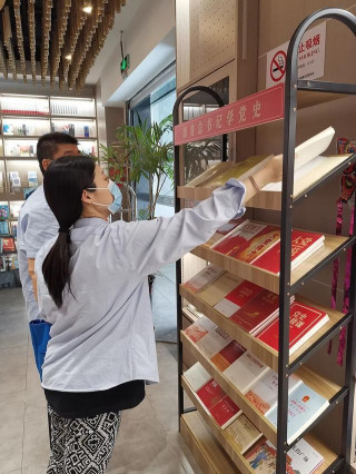 上海加強文化市場監管 嚴查各類非法出版物