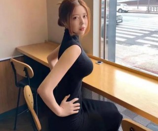 拒絕王思聰的韓國女主播，九頭身大長腿，曲線身材，女性魅力十足