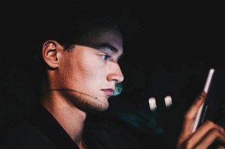 參加心理小組後，他發現教育和工作背景好的人困惑更多？未必如此