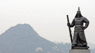 歷史很長，出了不少名將，韓國主持：有李舜臣一半厲害嗎？