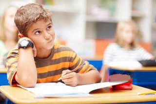 美國心理學研究發現：5歲前，孩子的三個表現，說明他智商高