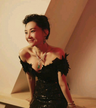 許晴真的已經52歲了嗎？這身材也太好了吧！||新依美抗衰