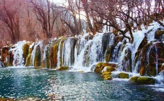四川一個美麗的城市，擁有很多的旅遊景點，值得大家前去觀賞遊玩