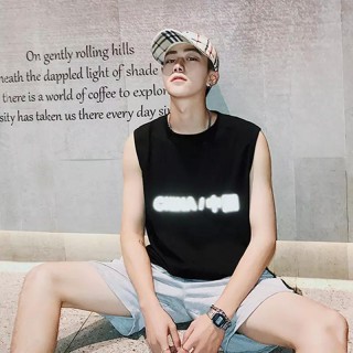 無袖T恤的套路，男人就要style
