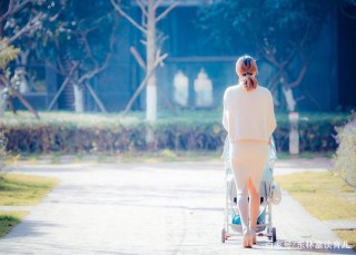 給寶寶買嬰兒車，老公還埋怨我說：“你給寶寶買車太敷衍了。”