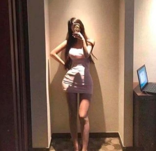 140斤妹子，擁有翹臀和馬甲線，“微胖曲線”是好身材的風向標