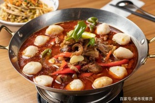 湖北羊肉煲、熱幹面、現炸春卷，味美量足，帶你品嘗武漢特色美食