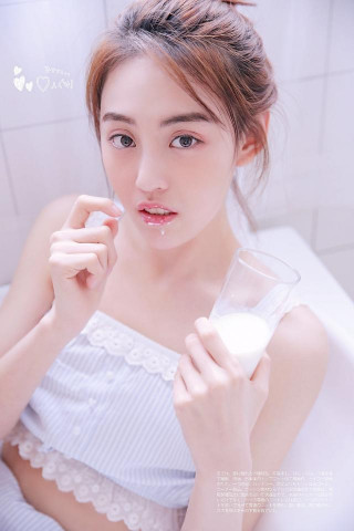 娛樂圈新面孔，她是摩羯座姑娘，來自解放軍藝術學院的高顏值女生