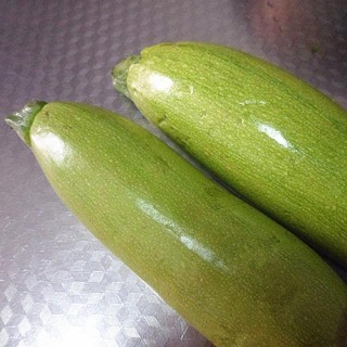 肉炒小西葫，做法簡單，方便家常菜