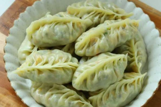 1塊8毛8的菜，5月遇見一定要買，加2塊錢的餃子皮，瞬間變搶手菜