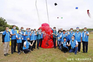 苗栗風箏文化暨客家美食節起跑《客家燈籠》風箏試飛