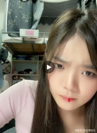 娛樂圈參差：鄭爽日入208萬，小愛豆直播吐血，為救媽媽放棄治療