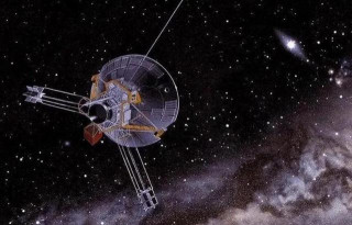 222.34億千米外，舊飛船傳回64KB數據，發現系外太空充斥有害粒子