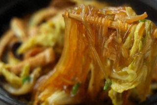 冬天大魚大肉都不如這一鍋燉菜好！一碗米飯一碗菜，營養好消化！_五花肉_白菜_食材