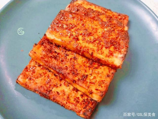 2塊錢的豆腐這樣做，外焦裏嫩，香辣過癮，做法超簡單